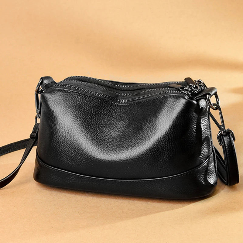 Yaffa Dana PU leather shoulder bag
Sarah 