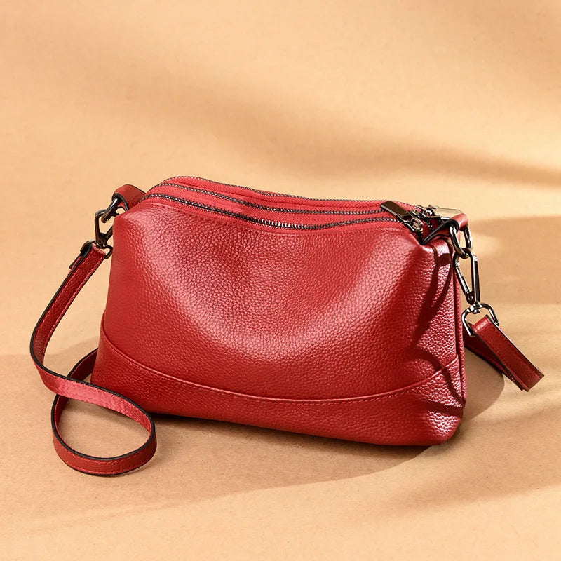 Yaffa Dana PU leather shoulder bag
Sarah 